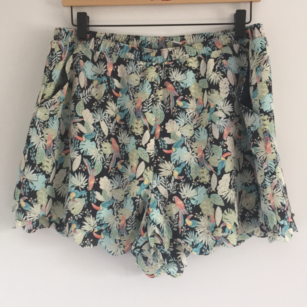 LC Lauren Conrad shorts - tropical theme - Sz L